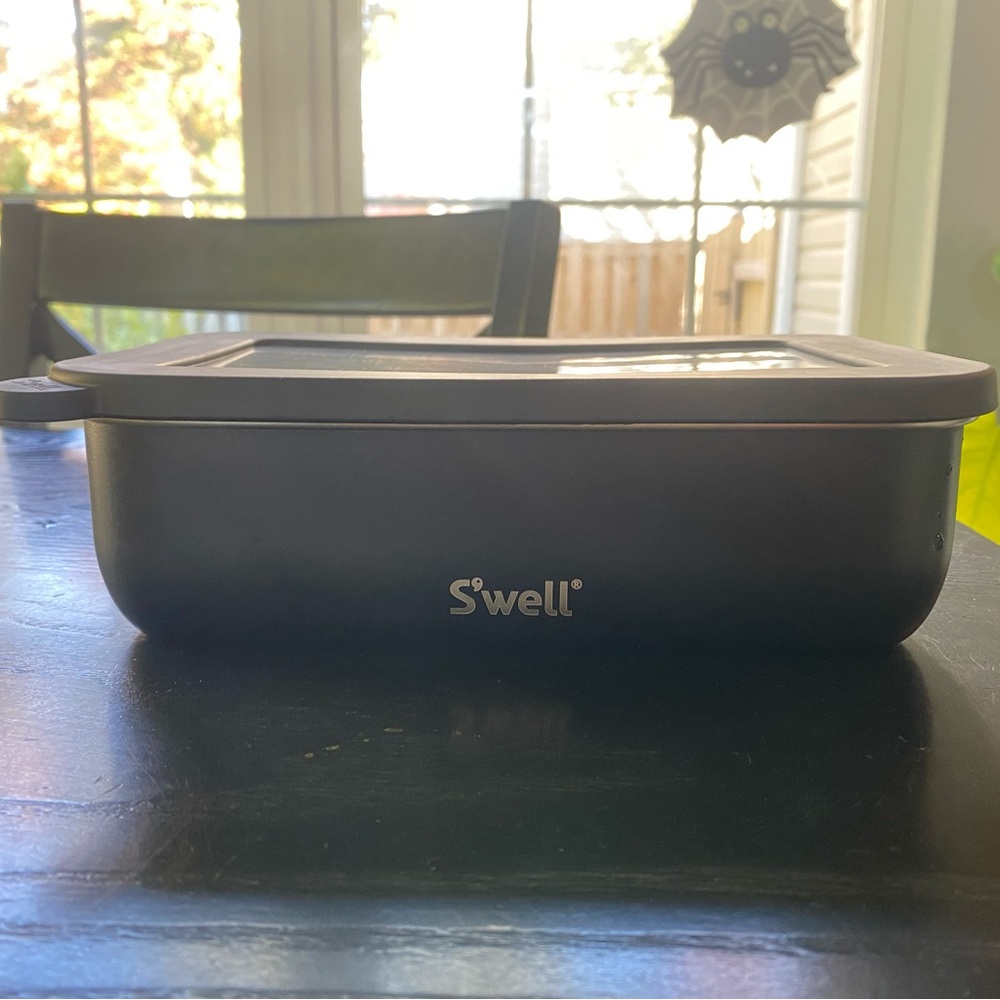 S'well Bento Box Lunch Container - Picture 2 of 6
